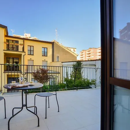 Candoglia Halldis Apartments Апартаменты