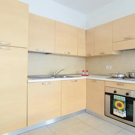 Candoglia Halldis Apartments Апартаменты