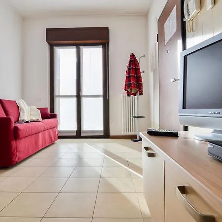 Candoglia Halldis Apartments Апартаменты