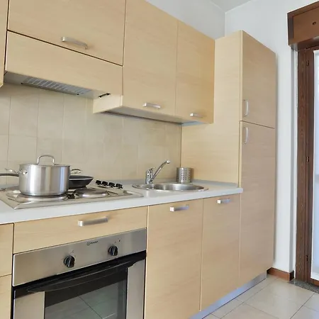 Candoglia Halldis Apartments Апартаменты *