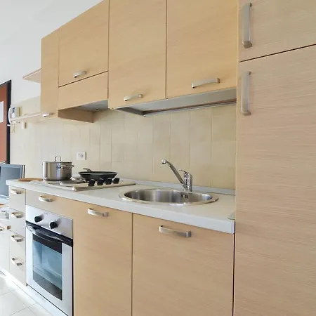 Candoglia Halldis Apartments Апартаменты