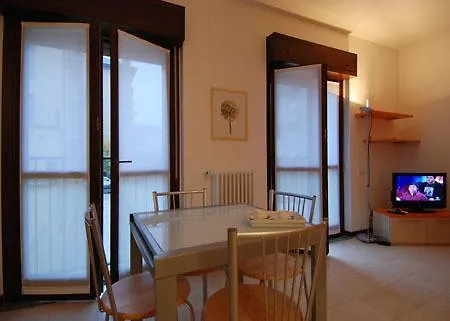 Candoglia Halldis Apartments Апартаменты