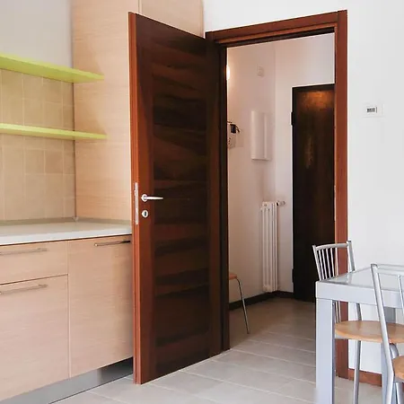 Candoglia Halldis Apartments Апартаменты