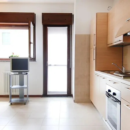 Candoglia Halldis Apartments Апартаменты *