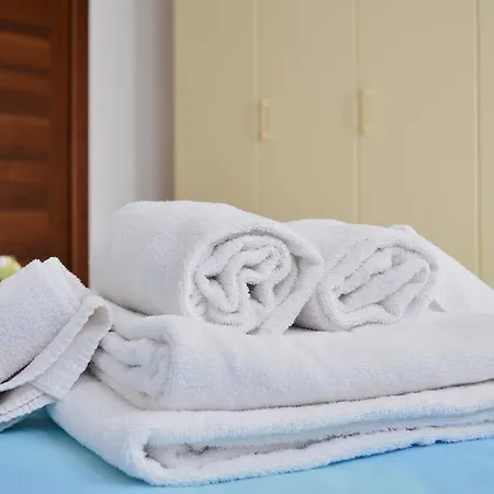 Candoglia Halldis Apartments Апартаменты *