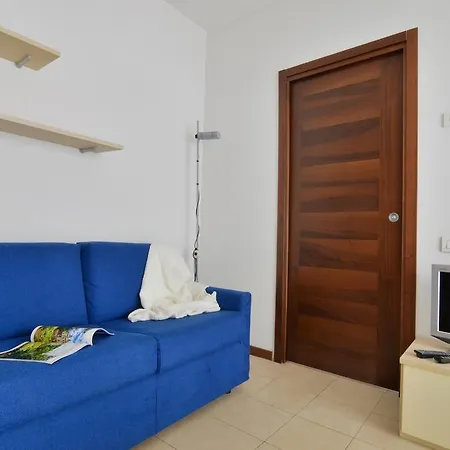 Candoglia Halldis Apartments Апартаменты