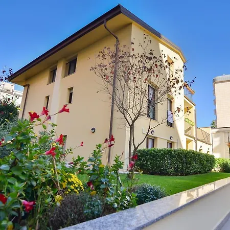 Candoglia Halldis Apartments *