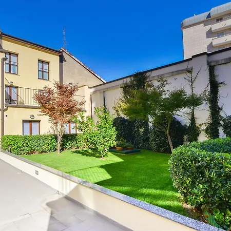 Candoglia Halldis Apartments * Милан