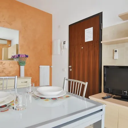 Candoglia Halldis Apartments Апартаменты *