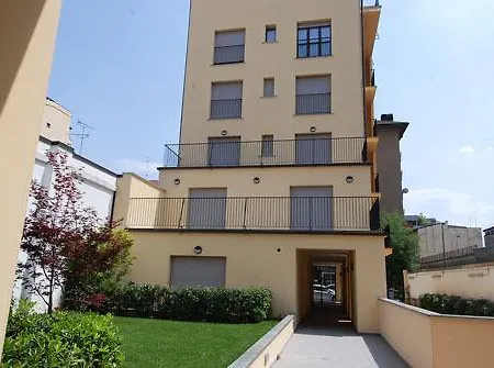 Candoglia Halldis Apartments Апартаменты