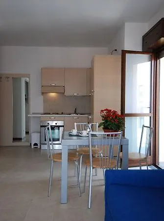Candoglia Halldis Apartments Апартаменты