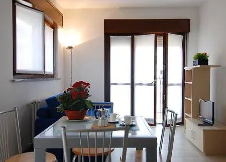 Candoglia Halldis Apartments Апартаменты *