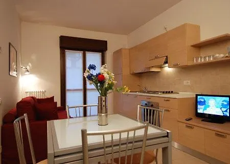 Candoglia Halldis Apartments *