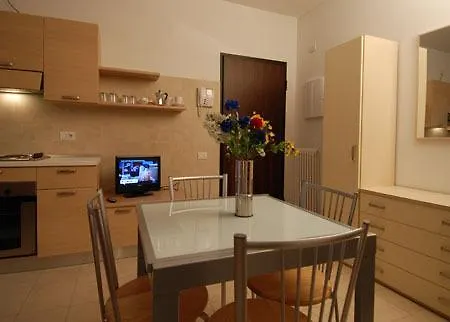 Candoglia Halldis Apartments * Милан